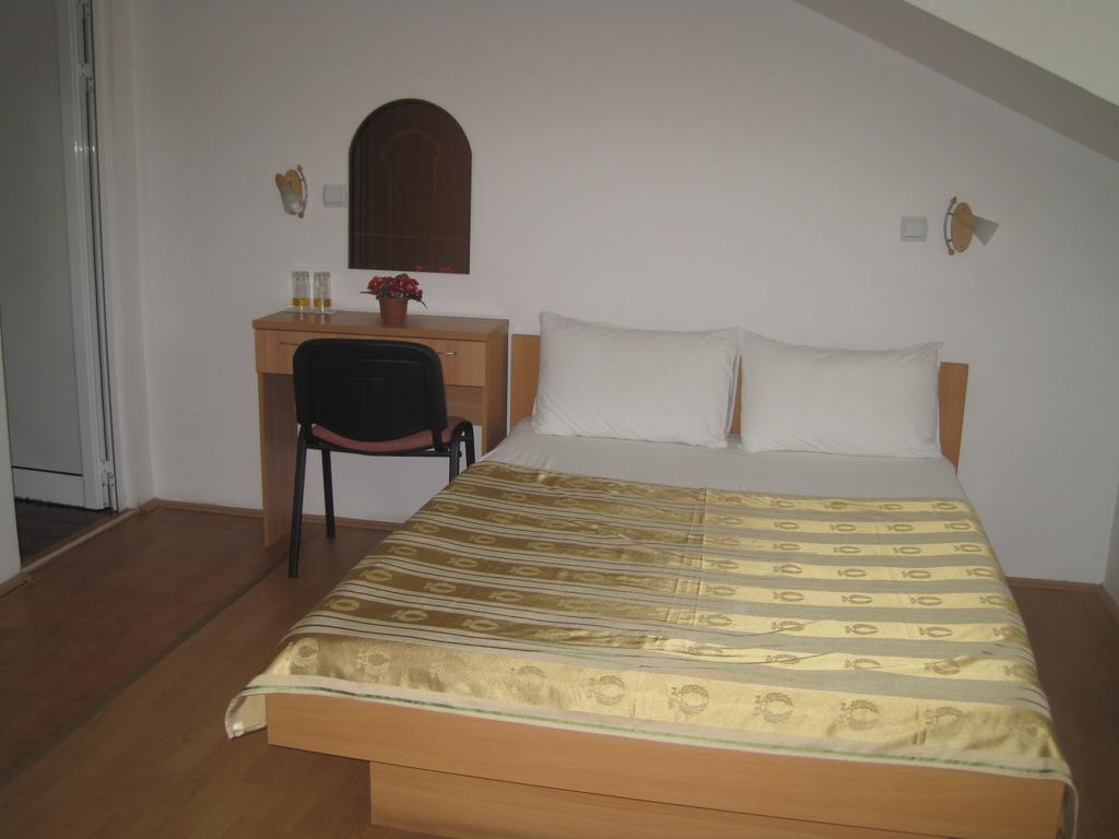 Motel Livija Petrovec Exterior photo