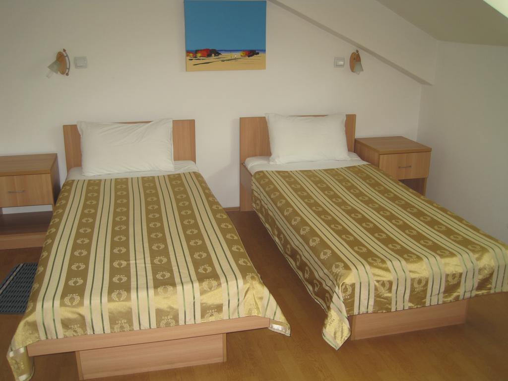 Motel Livija Petrovec Exterior photo
