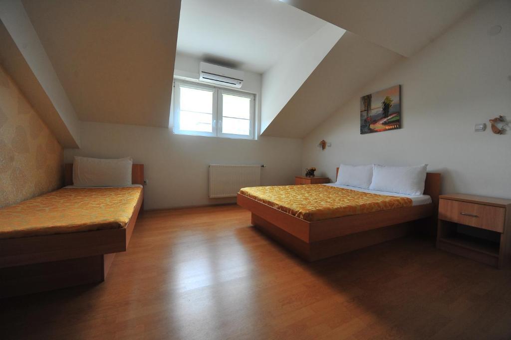 Motel Livija Petrovec Room photo