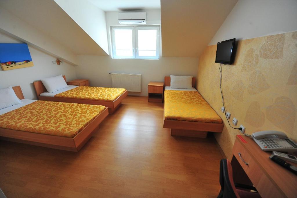 Motel Livija Petrovec Room photo