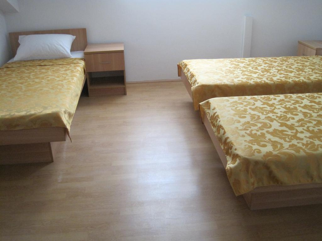 Motel Livija Petrovec Exterior photo