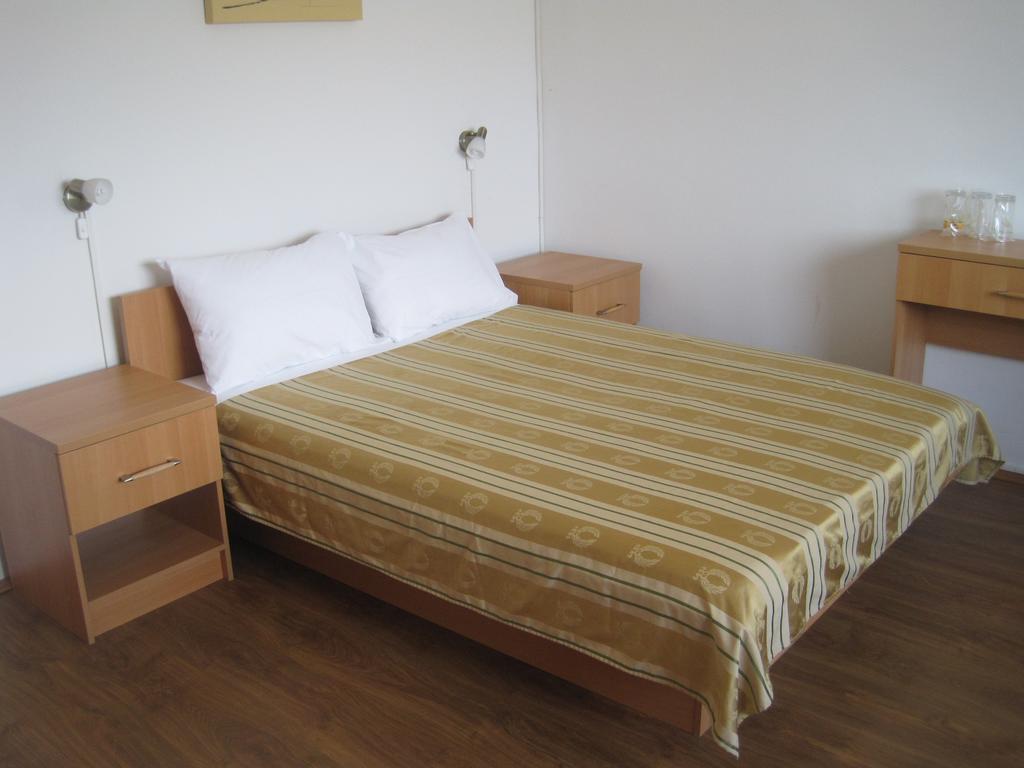 Motel Livija Petrovec Exterior photo